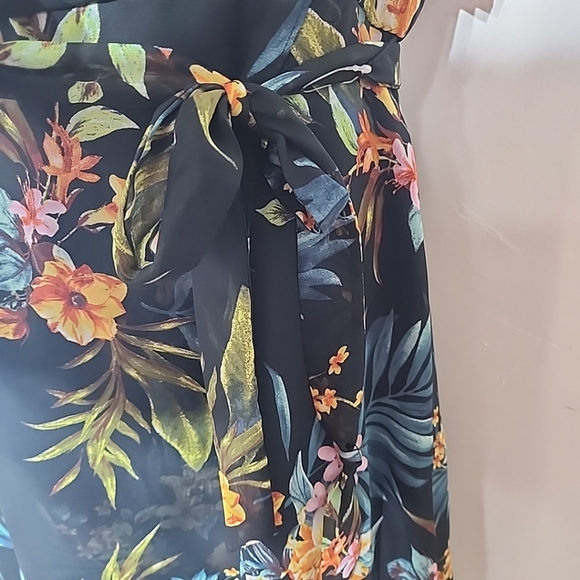 🆕️By & By Juniors Floral Tropical Hi Low Print Flutter Sleeve Dress 11 - Picture 15 of 15